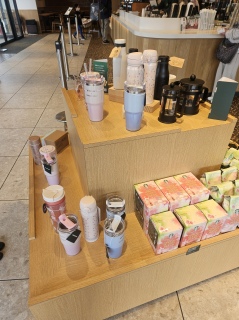 �A�E�g���b�g�̂�