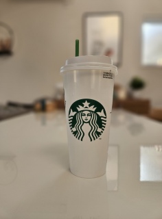 �l�Ԃ�1�l���̐��ɒa��������̂�